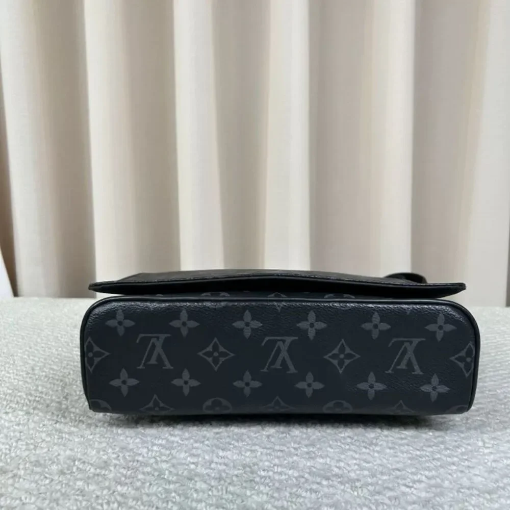 Louis Vuitton Women Pre-Loved Bag Very Good Condition